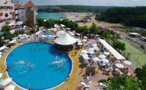 Топ Оферта с Анимация на Първа Линия в Белла Виста, Синеморец - All Inclusive до 11.07 и След 11.08