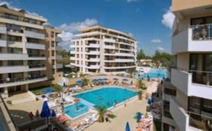 Лятна Поивка на Море 2019 в <em>Царево</em> - Ultra All Inclusive с Аквапарк След 25.08 в Хотел Хермес