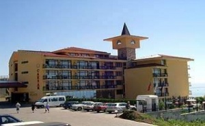 Топ Оферта Старт на Лято 2019, 5 Дни All Inclusive на Първа Линия в Супер Хотел Цезар Палас, Свети Влас