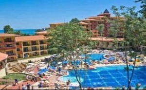 Грифид Лято 2019 с Аквапарк, 24 Часа Ultra All Inclusive с Включен Плаж до 02.07 в Хотел Грифид Болеро, Зл. Пясъци