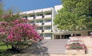 Лято 2019 с Ранни Записвания, След 25.08 All Inclusive с Чадър и Шезлонг от Хотел Лебед