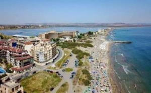 Лукс Почивка в <em>Поморие</em> на Първа Линия, Наем на Студио до 03.07 в Дюн Бутик Хотел