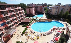 Нощувка на човек на база All Inclusive + басейн в хотел Изола Парадайз****, Слънчев Бряг