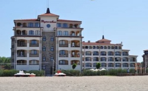 Почивка за Двама в Regina Beach Apartments, <em>Царево</em>