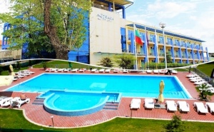 Август в <em>Хисаря</em>! 3, 5 или 7 Нощувки на човек на База All Inclusive Light + Минерален Басейн и Релакс Зона от Хотел Астрея