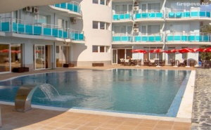 Лято в <em>Лозенец</em>! 5 Нощувки на База All Inclusive Light за Двама в Хотел Сънсет Бийч*** , на 200М. от Плажа. Дете до 13Г. – Безплатно!