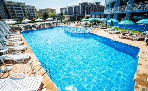 All Inclusive + Басейн през Юни в Хотел Бохеми, <em>Слънчев бряг</em>!