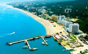 Юни и Септември в <em>Златни Пясъци</em>! Нощувка на База All Inclusive Light в Хотел Мечта на 100М. от Плажа!