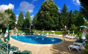 All Inclusive + Басейн, Шезлонг и Чадър в Парк Хотел Здравец, К.к Чайка, <em>Златни Пясъци</em>!