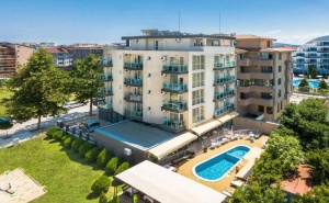 3+ нощувки на база All inclusive light + басейн в хотел Свети Димитър, Приморско