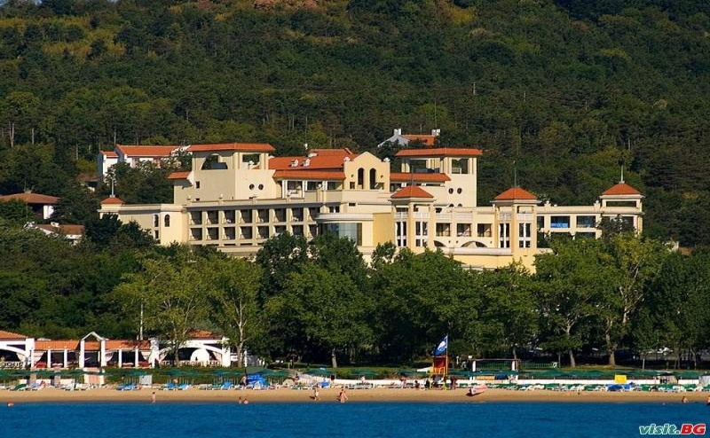 Last Minute за Море 2020 в Дюни, All Inclusive с Включен Плаж След 11.09 в Хотел Белвил