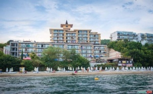 All Inclusive до 03.07 и След 22.08 на Плаж Робинзон на Първа Линия в Топ Хотел Тива Дел Мар, Свети Влас