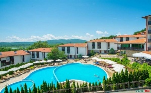 All Inclusive през Юни и Септември в Аркутино, 5 Дни с Безплатен Плаж от Аркутино Фемили Ризорт