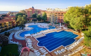 Грифид Лято 2020 с Аквапарк, 24 Часа Ultra All Inclusive с Включен Плаж Цена на човек до 02.07 в Хотел Грифид Болеро, Зл. Пясъци