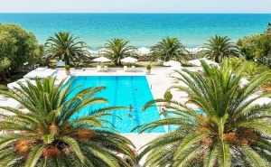 Нощувка на човек на База All Inclusive + Басейн в Хотел Kasandra Mare, на 1-Ва Линия в <em>Халкидики</em>, Гърция. Дете до 12Г. Безплатно