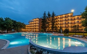Юли и Август в <em>Приморско</em> ! 2 + Нощувки на човек на База All Inclusive + Басейн в Хотел Белица