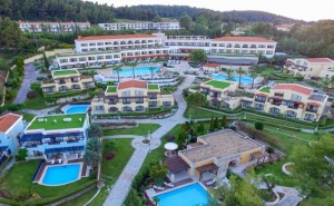 5 дни за двама със закуска и вечеря от 18.09 в Aegean Melathron Thalasso Spa Hotel
