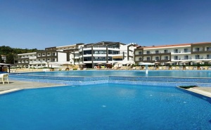 5 дни за двама със закуска и вечеря от 01.10 в Blue Dream Palace Tripiti Resort