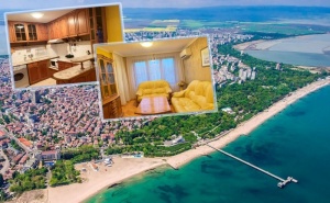 Нощувка за до Четирима в Апартамент за Гости Катлея, на 200 М. от Плажа в <em>Бургас</em>
