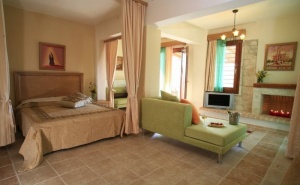 Невероятна Оферта през Септември за Хотел Akritas Ef Zin Villas и Suites 4* - Касандра, Халкидики на 2 Км от от Пясъчен Плаж / 11.09.2019 - 30.09.2019