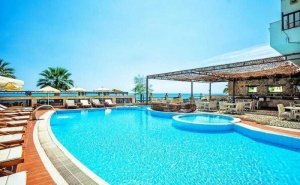 Плащате Закуска и Вечеря А Ползвате Ол Инклузив в Хотел Possidi Paradise - Касандра, Халкидики, за Една Нощувка, Басейн, Фитнес и Интернет / 02.10.2019 - 14.10.2019