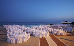 Нова Година 2019 в Ramada Plaza Thraki 5* - Александруполи за Две Нощувки на човек със Закуски, Новогодишна Вечеря с Диджей Програма, Ползване на Thermal Spa Suite, Закрити Плувни Басейни ...
