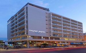 Нова Година в Хотел Airotel Galaxy 4 * - Кавала за Три Нощувки, Закуски, Вечери, Празнична Вечеря с Новогодишна Програма, Ползване на Фитнес и Хамам
