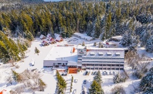 2 = 3 в Хотел Мура***, <em>Боровец</em>. Плащаш 2 и Получаваш 3 Нощувки със Закуски и Възможност за Вечери