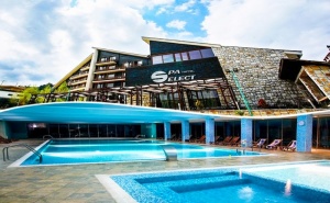 Нощувка на База All Inclusive Light на човек + Минерален Басейн в Хотел Селект 4*, <em>Велинград</em>