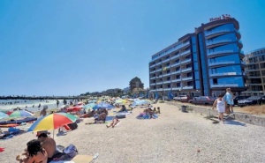 All Inclusive на 20 М от Плажа на <em>Поморие</em> в Хотел Съни Бей