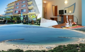 Море 2020! Нощувка на човек на База All Inclusive + Басейн в Семеен Хотел М2, <em>Приморско</em>