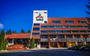 През Април в <em>Боровец</em>. 3 или 5 Нощувки на човек със Закуски и Вечери* в Хотел Мура***