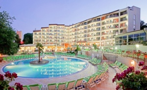 Нощувка на човек на база All Inclusive в хотел Smartline Мадара****, Златни Пясъци