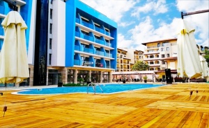 Лято 2020 в <em>Слънчев бряг</em> на Топ Цена! Нощувка на човек на База All Inclusive + Басейн в Реновирания Хотел Пауталия