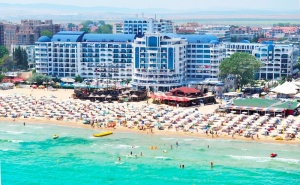 Ексклузивна Оферта 24.06-15.07: Нощувка на човек на База All Inclusive + Басейн в Хотел Чайка Бийч****, на 1-Ва Линия в Слънчев Бряг. Дете до 12Г. - Безплатно