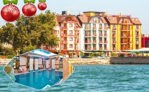 Коледа в Поморие! 3 Нощувки на човек със Закуски, Вечеря на Бъдни Вечер и Празничен Коледен Обяд + Басейн и Спа в Хотел Сейнт Джордж****