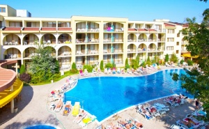 Нощувка на човек на База All Inclusive + Басейн в Хотел Явор Палас****, Слънчев Бряг