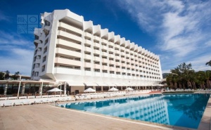 Майски Празници в Кесре, Турция! 5 или 7 Нощувки на човек на База All Inclusive + Частен Плаж, 2 Басейна и Водни Пързалки от Ladonia Kesre Hotel. Дете до 13Г. Безплатно