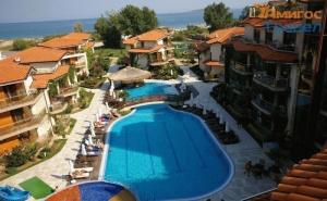 All Inclusive на Първа Линия в М. Златна Рибка, Лагуна Бийч Резорт - Созопол + Шезлонг и Чадър на Плажа и Басейна + Вътрешен Басейн + Анимация + Паркинг /17.06.2021 г. - 10.07.2021 г. или 26.08.2021 ...