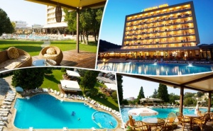 Нощувка на База All Inclusive на човек + Басейн и Анимация в Хотел Детелина***, К.к.<em>Златни Пясъци</em>, Район Чайка