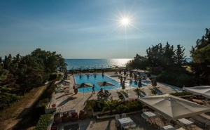 5 дни за двама със закуска и вечеря от 10.09.2021 в Bomo Kassandra Mare Hotel