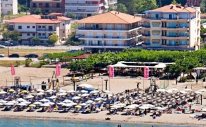 На Първа Линия в Гърция! 5+ Нощувки на човек със Закуски в Хотел Olympic Star Beach, Неи Пори. Дете до 11.99Г. Безплатно