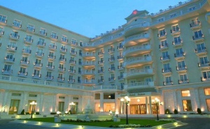Луксозна Нова Година в Солун - Grand Hotel Palace, Напълно Реновиран 2020 г.! Две Нощувки, Закуски , Отопляем Басейн, Сауна и Фитнес /30.12.2021 г. - 02.01.2022 г./