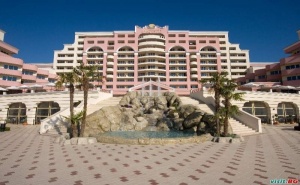 На Първа Линия в Топ Хотел, Ultra All Inclusive с Плаж до 14.08 в Хотел Маджестик, Сл. Бряг