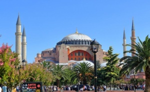 Уикенд в Истанбул! Транспорт + 2 Нощувки на човек със Закуски в Хотел по Избор + Бонус Посещение на Одрин от Еврохолидейс