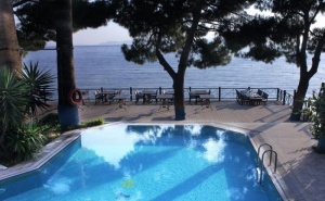 Почивка в ARORA HOTEL 4*, Кушадасъ, Турция! Чартърен полет от София + 7 нощувки на човек на база All Inclusive!