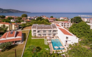 Нощувка в луксозен апартамент с за 2-ма, 4-ма или 6-ма + басейн в B&D LUXURY SUITES, Скала Потамия, о. Тасос. Гърция