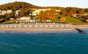 Black Friday - 30% остъпка за хотел Aegean Melathron Thalasso, петзвездна почивка на първа линия на Халкидики /20.06.2023 г. - 21.07.2023 г./